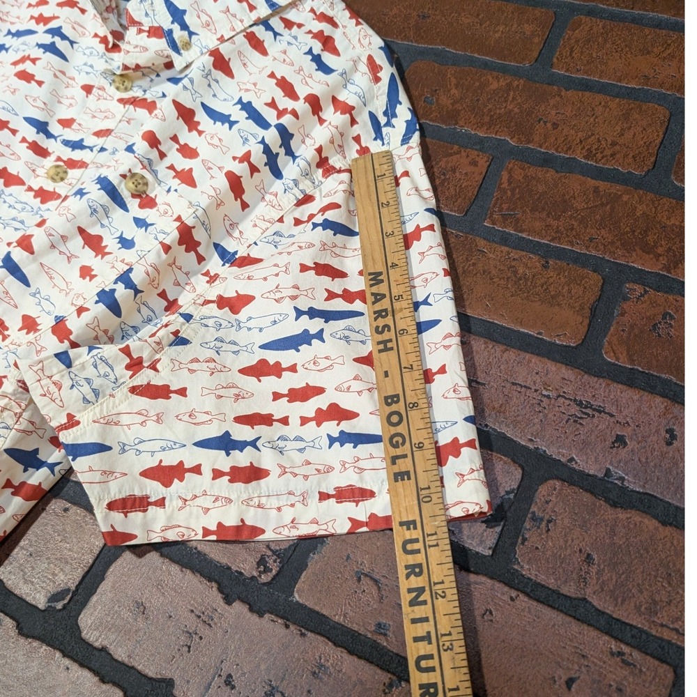 Duluth Men's Untucked Relaxed Fit Red White Blue Fish Print Short Sleeve Shirt - Picture 6 of 12